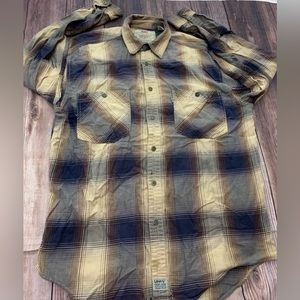 Levi’s shirt